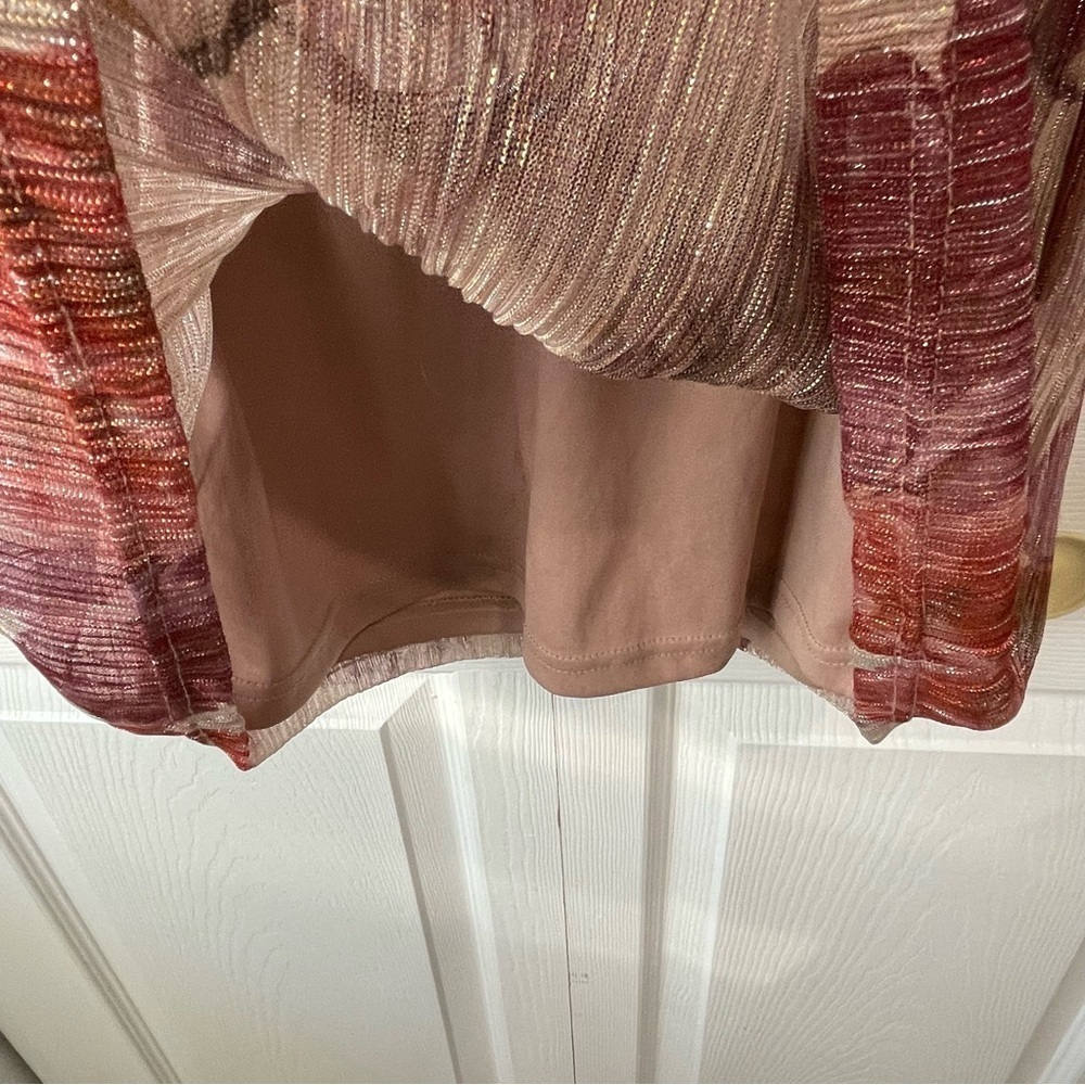 Le chateau dress size small - Picture 9 of 9